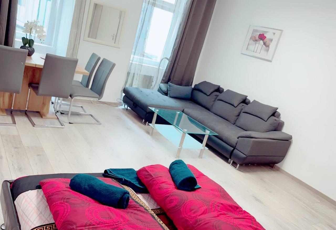 וינה X Aug 2024 Comfort Apartment 5P Af מראה חיצוני תמונה